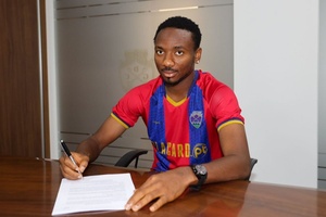 OFICIAL: Internacional nigeriano Kelechi Nwakali reforça Desportivo de Chaves