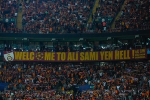 LC: Confrontos entre adeptos do Galatasaray e do Bayern em Istambul provocam cinco feridos