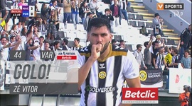 Liga Portugal Betclic: Nacional vs FC Porto, Golo 2-0 Zé Vitor (VAR) (2024-2025)