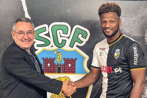 OFICIAL: Internacional cabo-verdiano Zé Luís assina por uma época pelo Farense