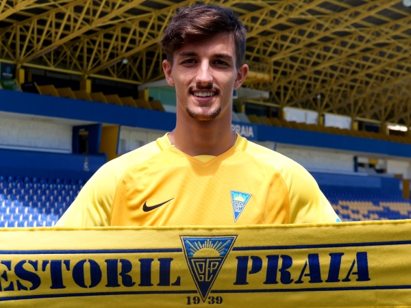 Mercado: Fernando Fonseca reforça Estoril por empréstimo do FC Porto