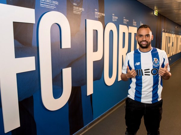 Mercado: OFICIAL – Paulinho é reforço do FC Porto até ao final da época
