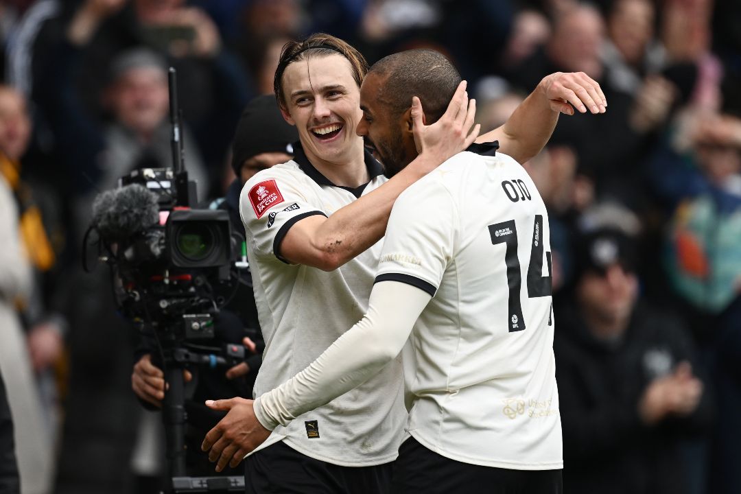 Triunfo histórico: Port Vale nos quartos de final da Taça após eliminar o Sunderland