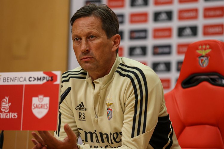 Benfica: Schmidt diz que conduta de Enzo vai ter consequências e critica «clube interessado»