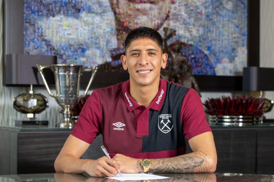 OFICIAL: Edson Álvarez deixa Ajax e chega ao West Ham por 38 milhões de euros