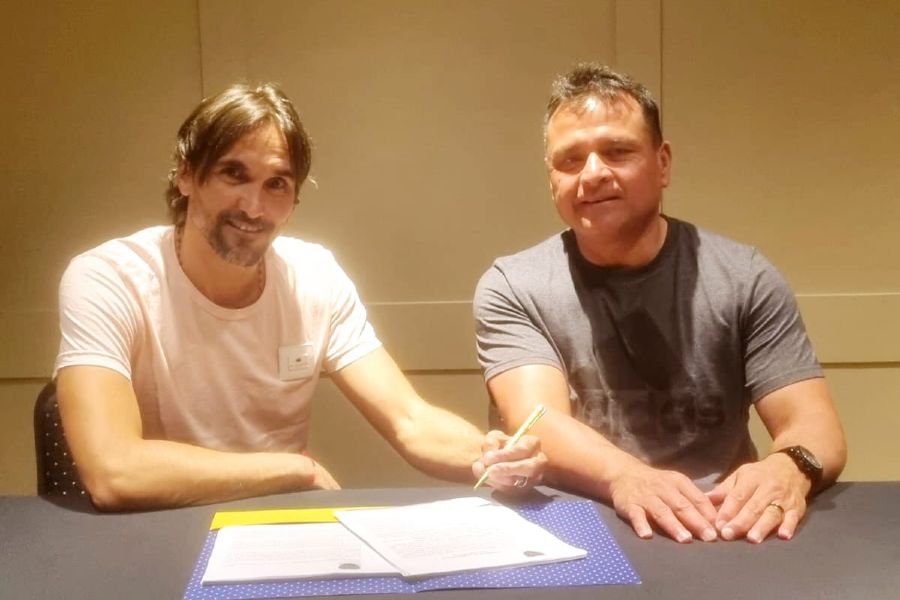 OFICIAL: Boca Juniors confirma Diego Martínez como novo técnico até 2025