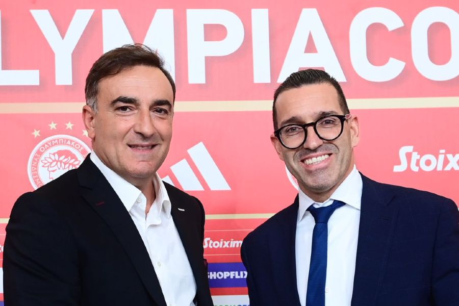 OFICIAL: Carlos Carvalhal regressa ao ativo pelas portas do Olympiakos