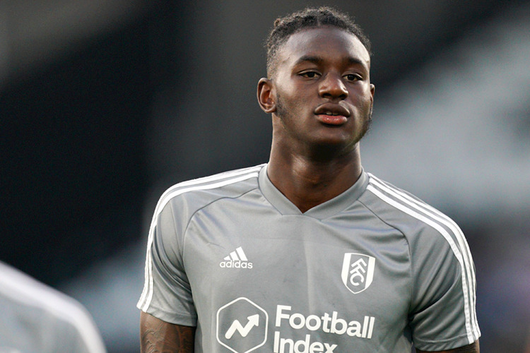 Mercado: Defesa inglês Jerome Opoku reforça Arouca até 2025