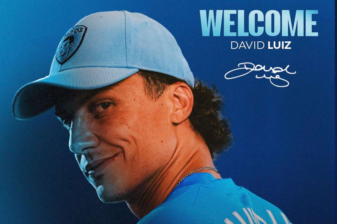 OFICIAL: David Luiz assina por dois anos com o Paphos FC