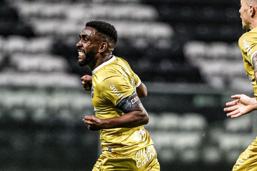 Farense vence na deslocação ao Bessa e prolonga mau momento do Boavista na I Liga