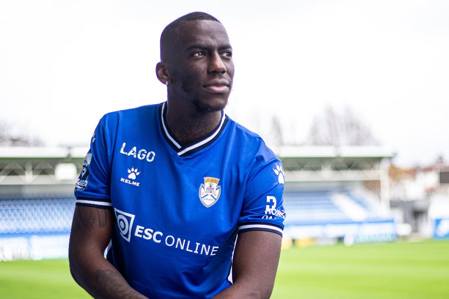 OFICIAL: Feirense fortalece ataque com a chegada de Carnejy Antoine