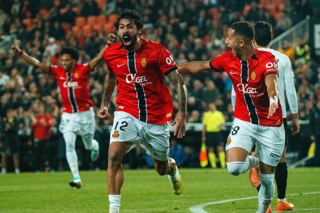 Samu Costa marca no empate do Mallorca em Valência