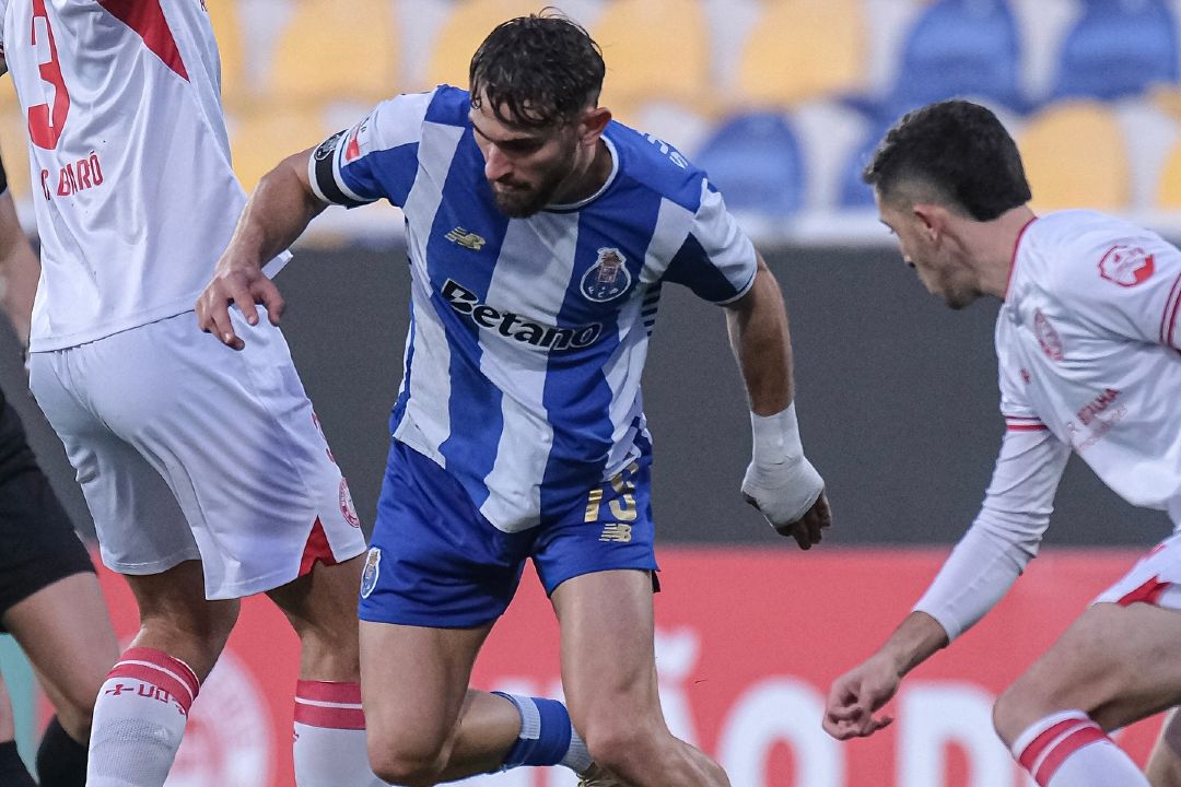 FC Porto B resgata empate dramático nos descontos em Leiria