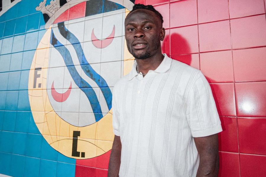 OFICIAL: Isaac James chega ao Alverca após conquista na Ligue 2 com o Lorient