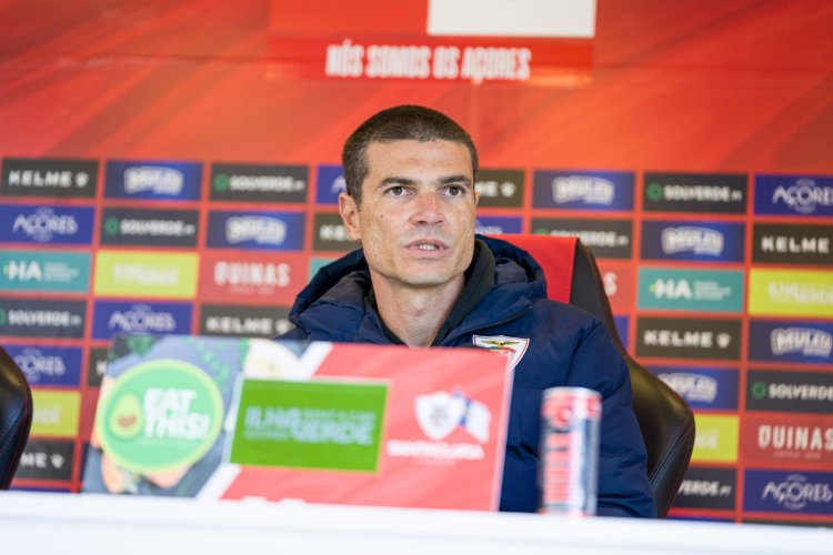 Santa Clara: Accioly quer vencer Gil Vicente para “alimentar o sonho” da manutenção