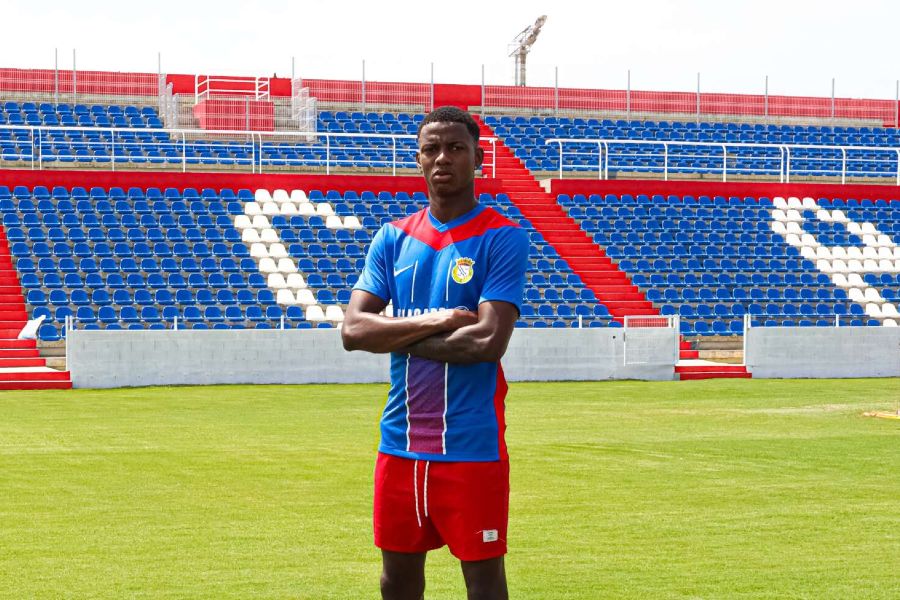 OFICIAL: Julián Martínez é o 29.º reforço do Alverca para a I Liga