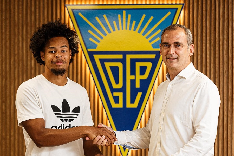 OFICIAL: Estoril Praia contrata médio francês Koba Koindredi por empréstimo até junho