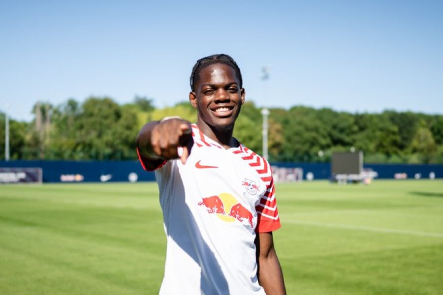 OFICIAL: Castello Lukeba confirmado como substituto de Gvardiol no RB Leipzig