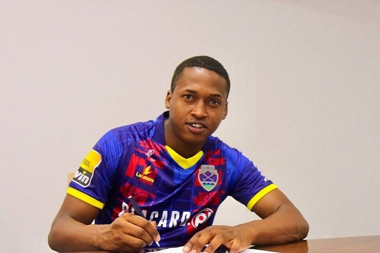 Mercado: Avançado sul-africano Luther Singh regressa ao Desportivo de Chaves