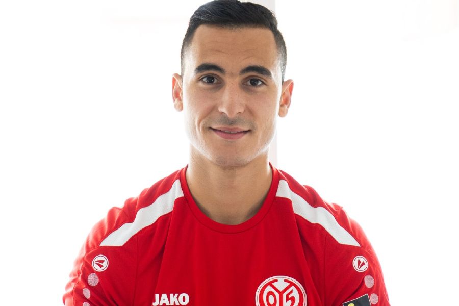 OFICIAL: Extremo neerlandês El Ghazi ruma à Bundesliga e é reforço do Mainz
