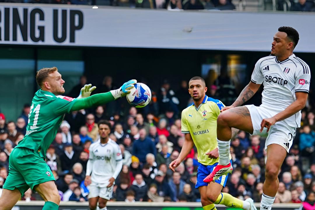 Um corte, um penalty e o adeus do Fulham à Taça de Inglaterra