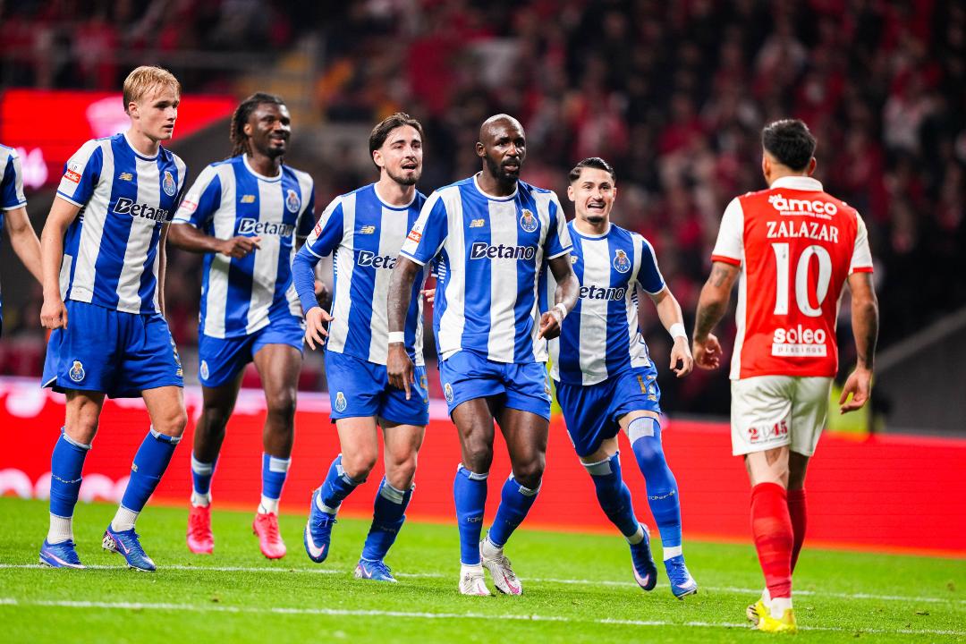 Crónica: FC Porto mostra aura de campeão e vira resultado em Braga