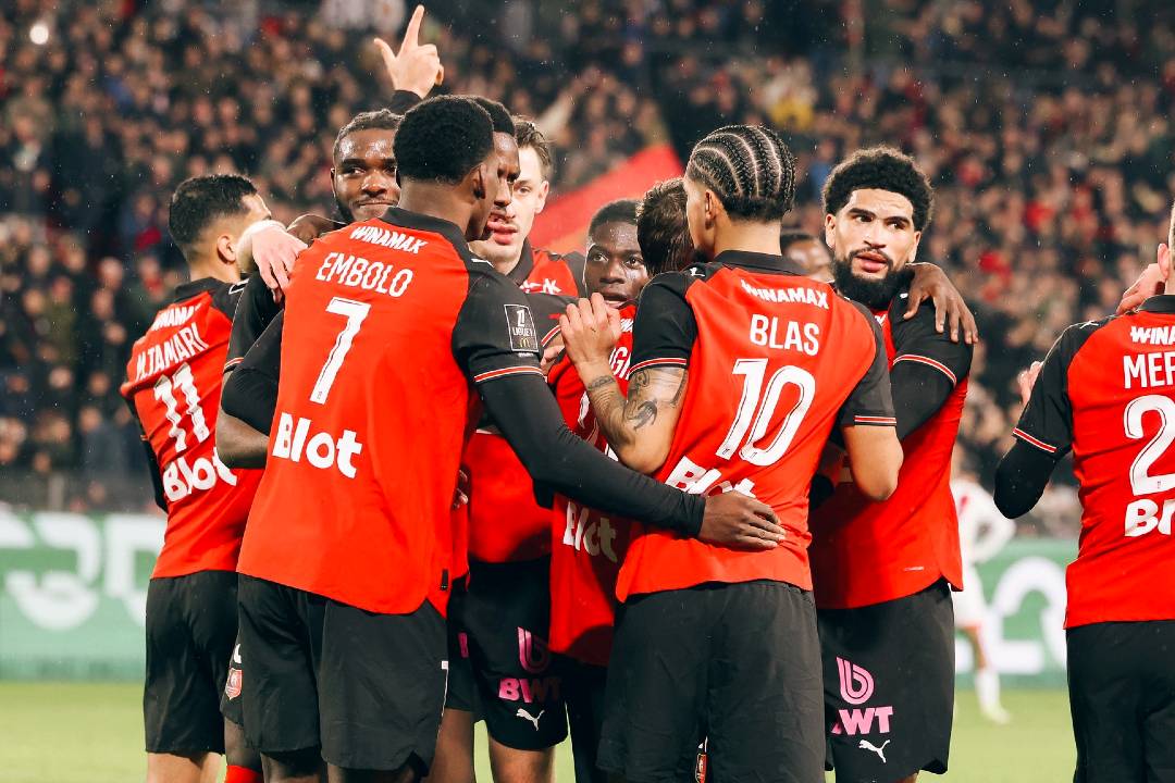 PSG derrotado em Rennes e liderança ameaçada pelo Lens