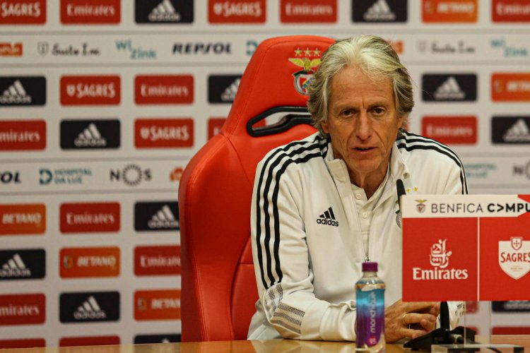 Taça da Liga: Jesus assume Benfica a atuar no «limite do risco» com o Covilhã