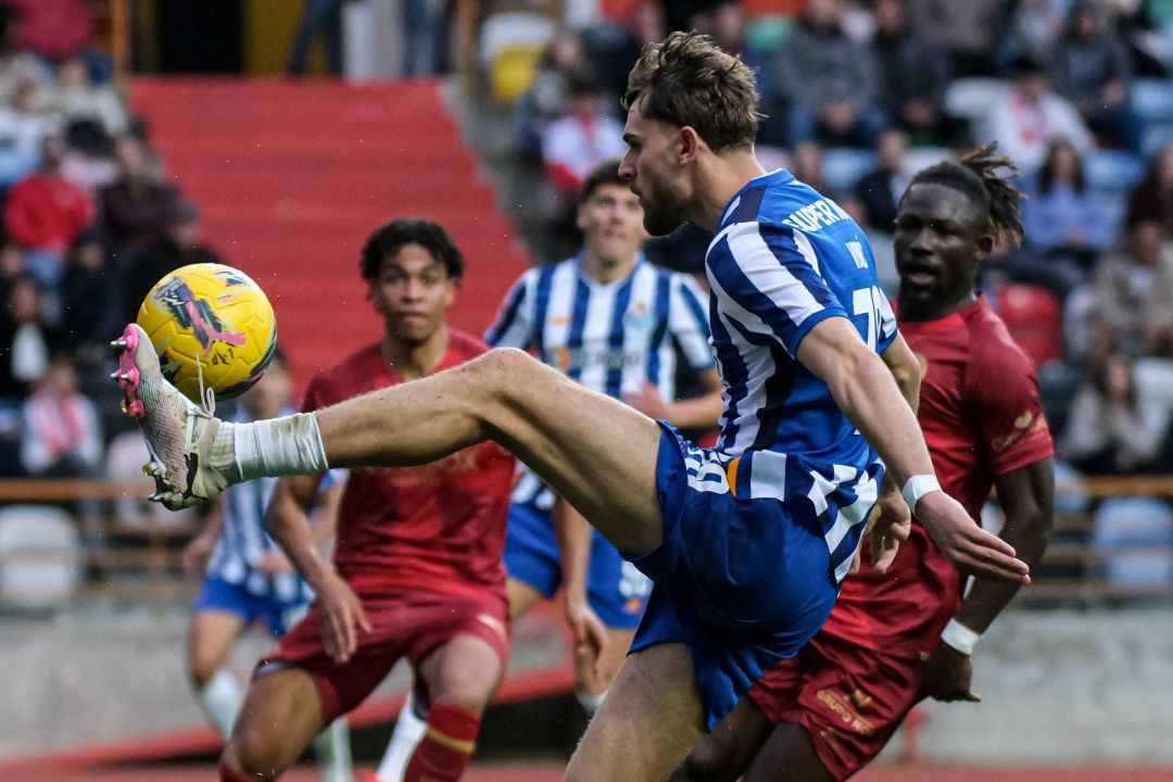 II Liga: U. Leiria e FC Porto B empatam num jogo dominado pela equipa da casa