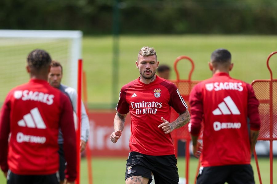 Benfica: Rui Costa recusa última proposta de 25 milhões de euros do Fulham por Morato
