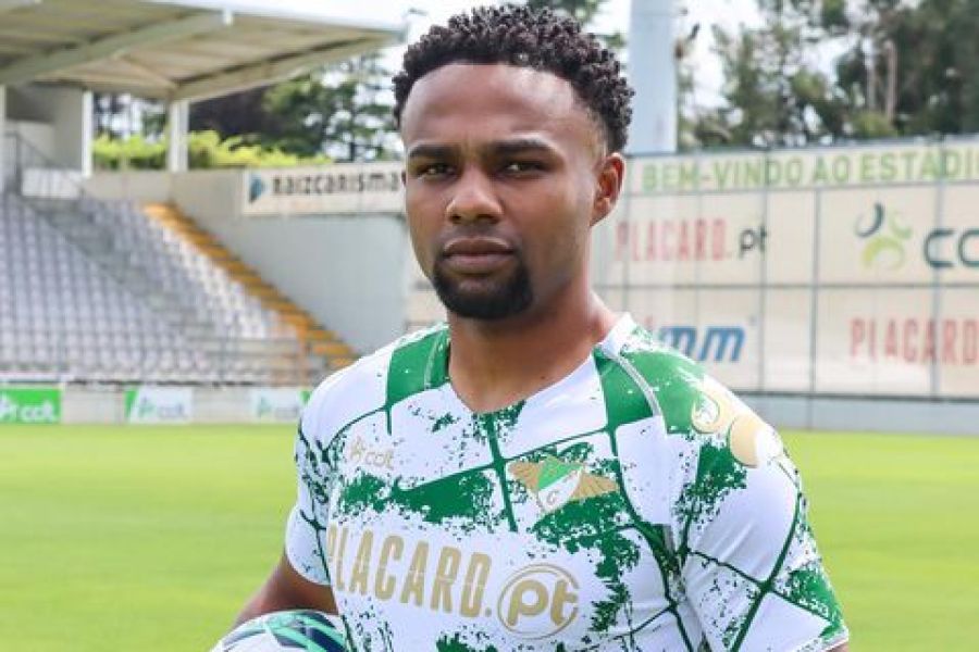 OFICIAL: Maracás chega do Al-Wahda para reforçar defesa do Moreirense