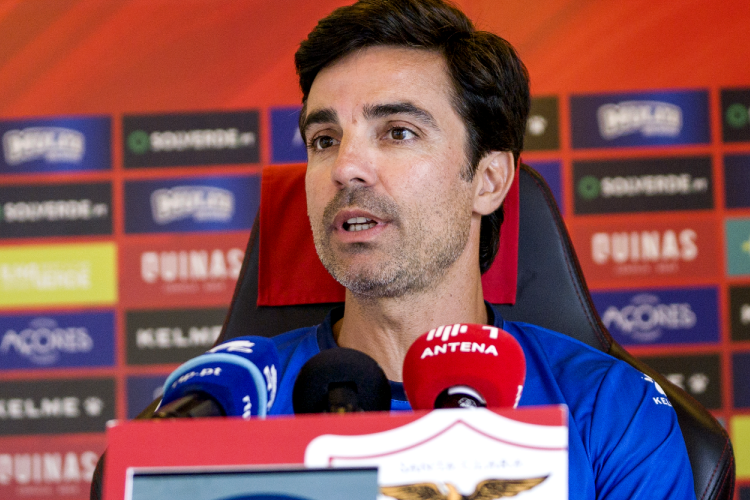Santa Clara: Mário Silva diz que «reconstrução» da equipa é o momento mais difícil da carreira