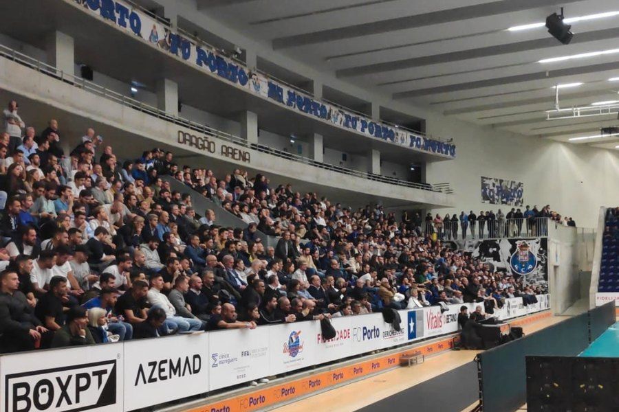 "Quem comete aqueles atos de vandalismo não pode ser sócio do FC Porto, não acredito"