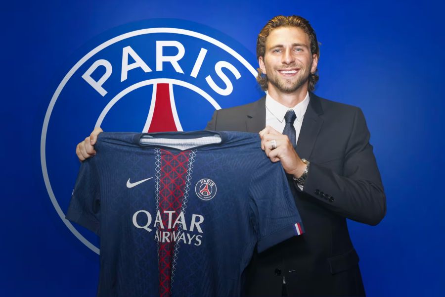 OFICIAL: Illia Zabarnyi reforça PSG como primeiro ucraniano na história do clube