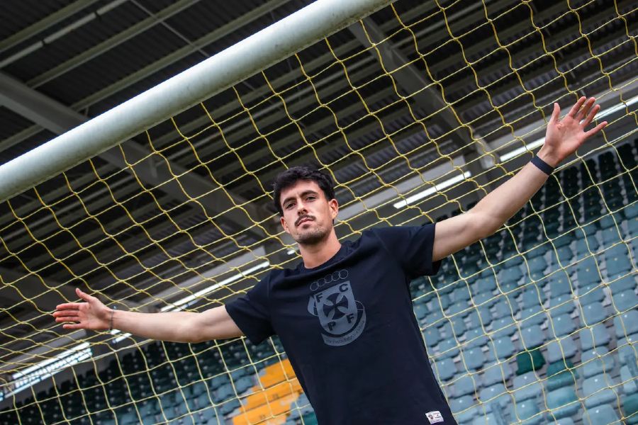 OFICIAL: Rafa Oliveira reforça baliza do Paços de Ferreira