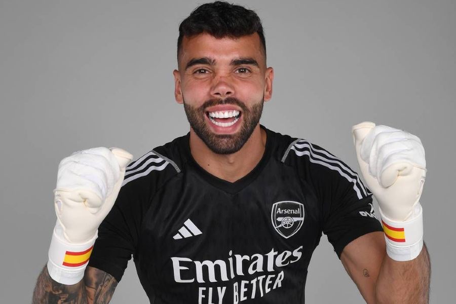 OFICIAL: David Raya é reforço do Arsenal por empréstimo do Brentford