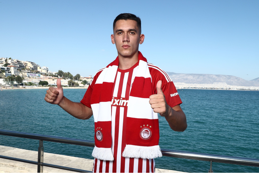 OFICIAL: Sotiris apresentado como reforço do Olympiakos por empréstimo do Sporting