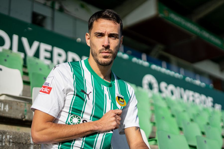 João Teixeira regressa a Portugal para reforçar o meio campo do Rio Ave