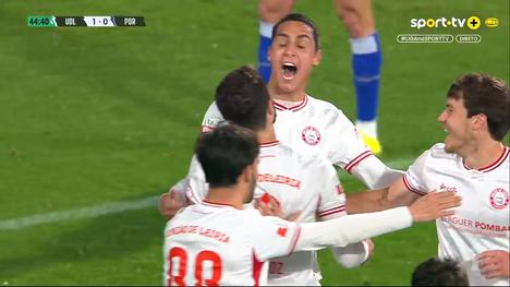 Liga Portugal 2 Meu Super: U. Leiria vs FC Porto, Golo 1-0 Pablo Fernández (2025-2026)