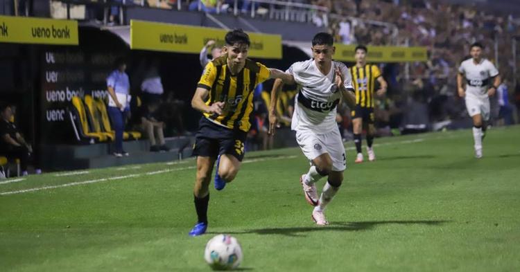 Division Profesional: Club Guarani 0 - 0 Club Olimpia (2024)