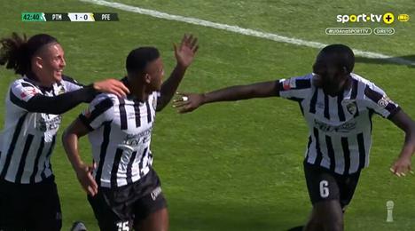 Liga Portugal 2 Meu Super: Portimonense vs Paços Ferreira, Golo 2-0 Xavier (2025-2026)