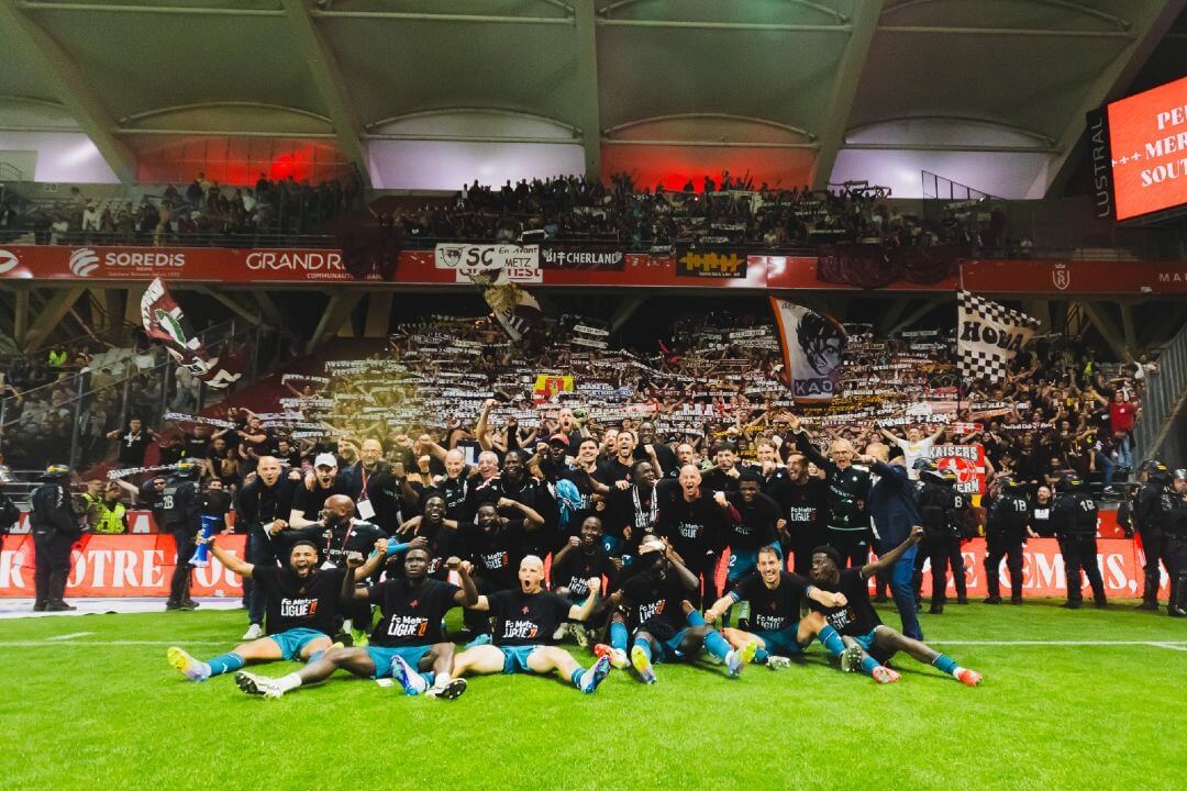 Metz vence Reims no prolongamento e garante regresso à Ligue 1