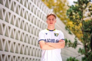 OFICIAL: Otso Liimatta reforça meio-campo do Famalicão