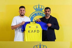 OFICIAL: Al Nassr de Luís Castro contrata ex-FC Porto Alex Telles ao Manchester United