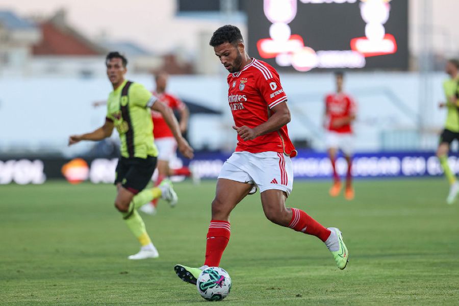Benfica sofre primeira derrota na pré-época em jogo frente ao Burnley