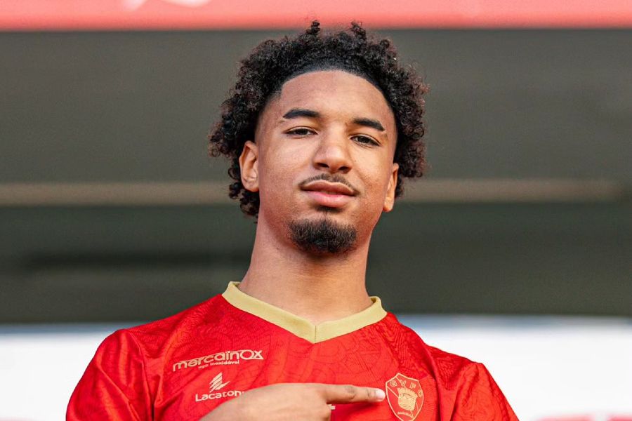 OFICIAL: Gil Vicente garante empréstimo do extremo Tdidany Touré junto do Feyenoord