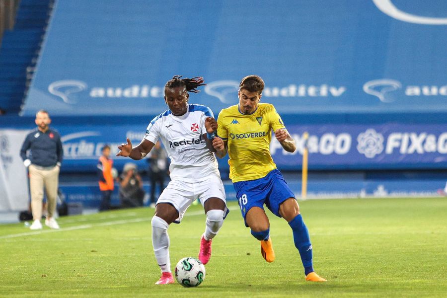 Taça da Liga: Estoril goleia Belenenses e segue para a fase de grupos