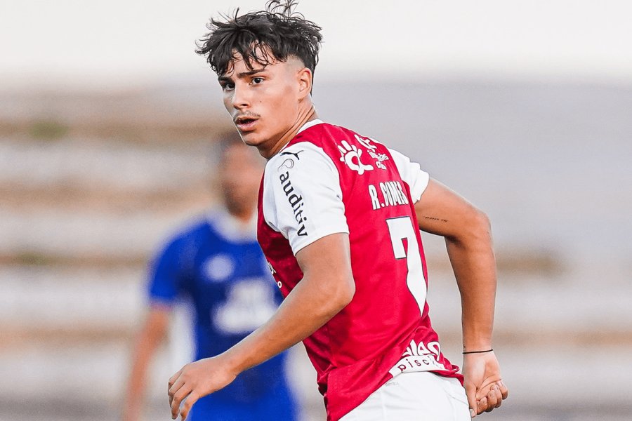 OFICIAL: Rodrigo Gomes é reforço do Estori Praia por empréstimo do Sporting de Braga