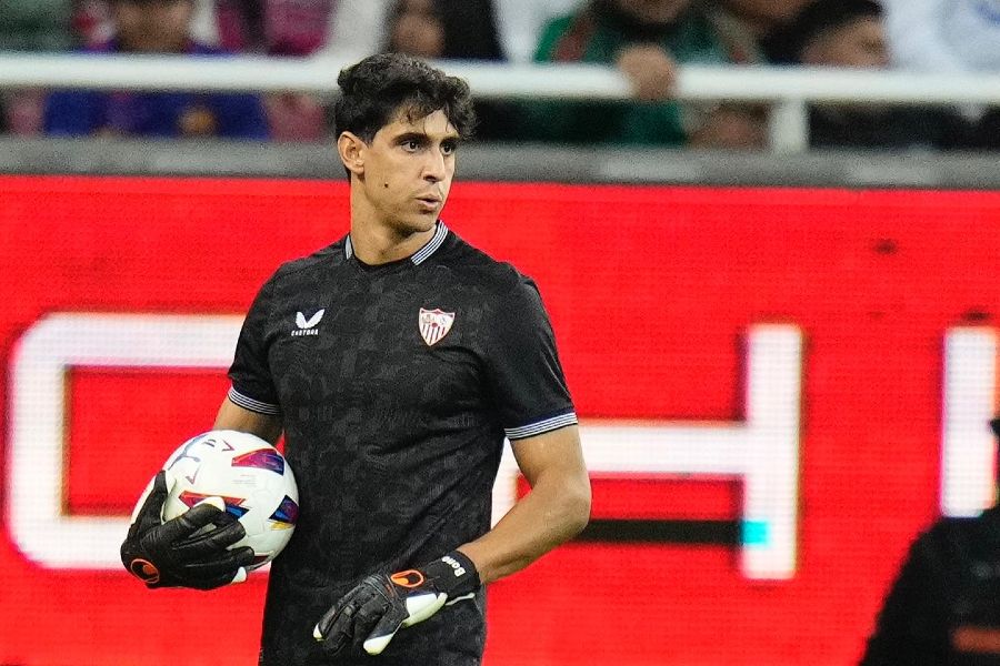 Mercado: Yassine Bounou muito próximo de substituir o lesionado Courtois no Real Madrid