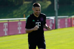Bayern Munique: Raphael Guerreiro regressa aos treinos e aproxima-se da estreia na Bundesliga